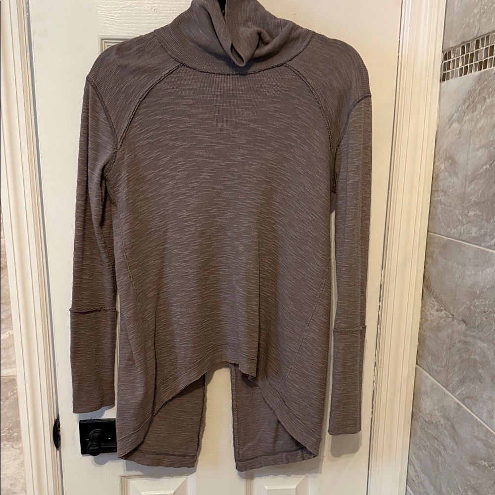 We The Free Gray Knit Sweater